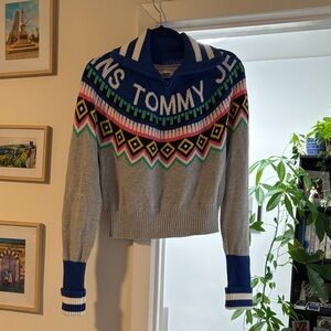 Tommy Hilfiger Gray Pullover Sweater with Blue Multicolor Fair Isle Yoke